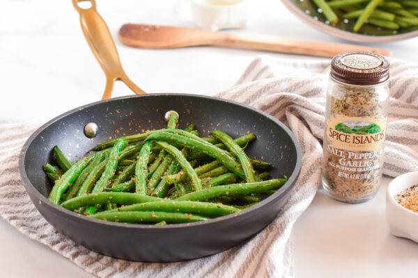 Salt, Pepper, and Garlic Green Beans Recipe